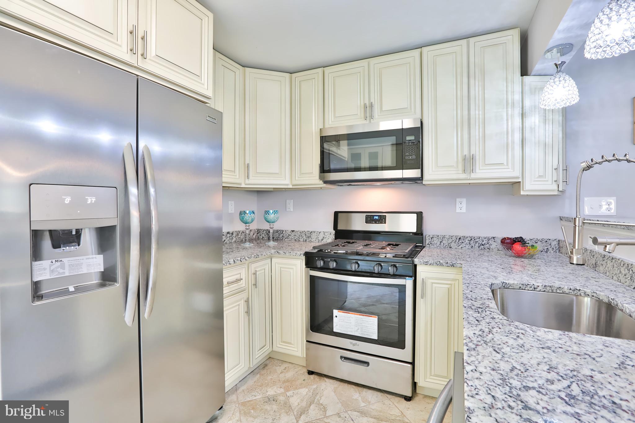 3525 Millvale Road Baltimore, MD 21244 - Photo 3 of 30 Kitchen