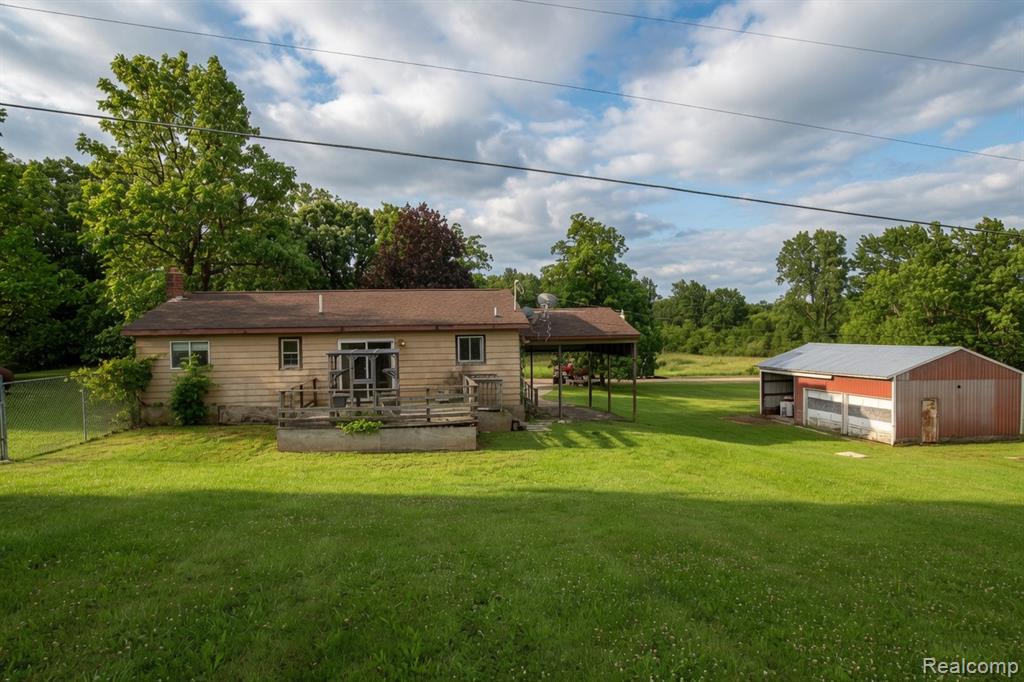 8040 Smith Road Gaines, MI 48436 - Photo 3 of 30