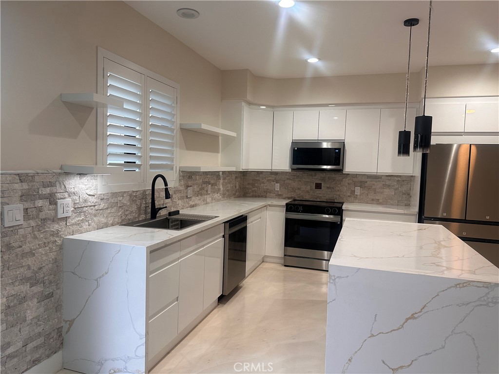 8937 Patrero Street Riverside, CA 92503 - Photo 6 of 12 Kitchen