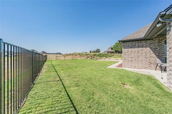 $4,000 | 8208 Indian Hills Court, Benbrook, TX 76126