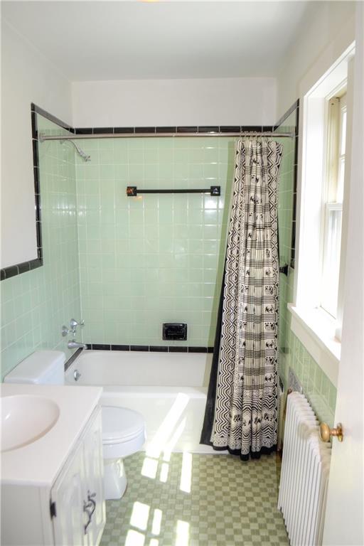 5 Biddeford Road Ben Avon Heights, PA 15202 - Photo 12 of 25 Main level full bath