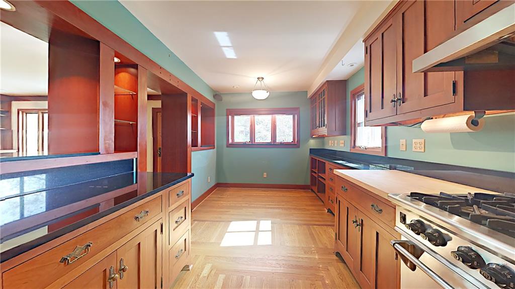 5 Biddeford Road Ben Avon Heights, PA 15202 - Photo 9 of 25 Gallery Image 9