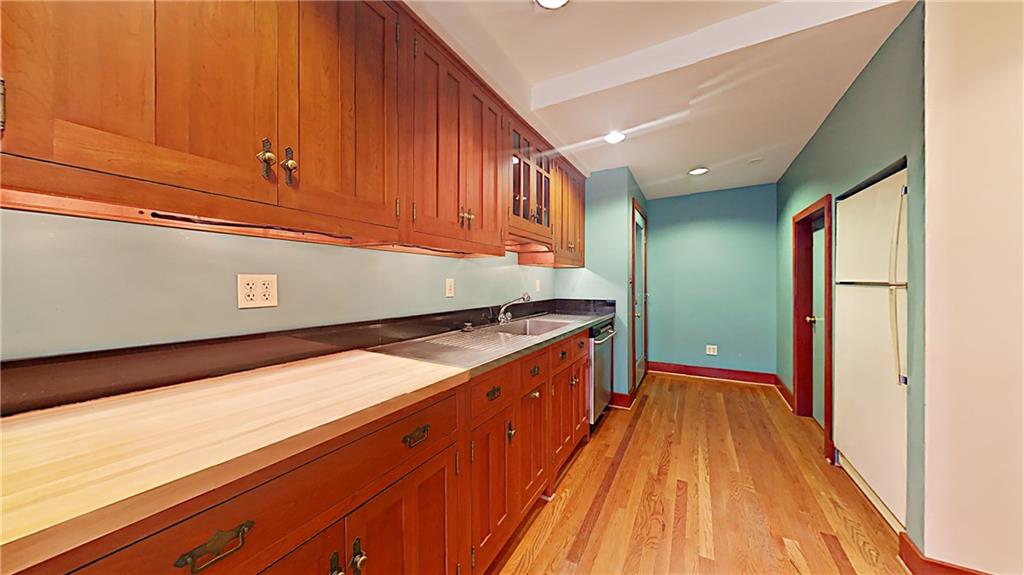 5 Biddeford Road Ben Avon Heights, PA 15202 - Photo 10 of 25 Gallery Image 10