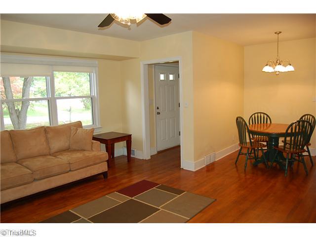 704 Locust Place High Point, NC 27260 - Photo 4 of 12 Living Room.