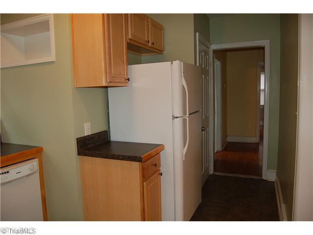 704 Locust Place High Point, NC 27260 - Photo 6 of 12 Kitchen.