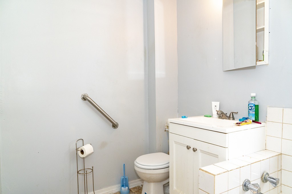 27 Laurel Street Boston, MA 02119 - Photo 11 of 20 Gallery Image 11