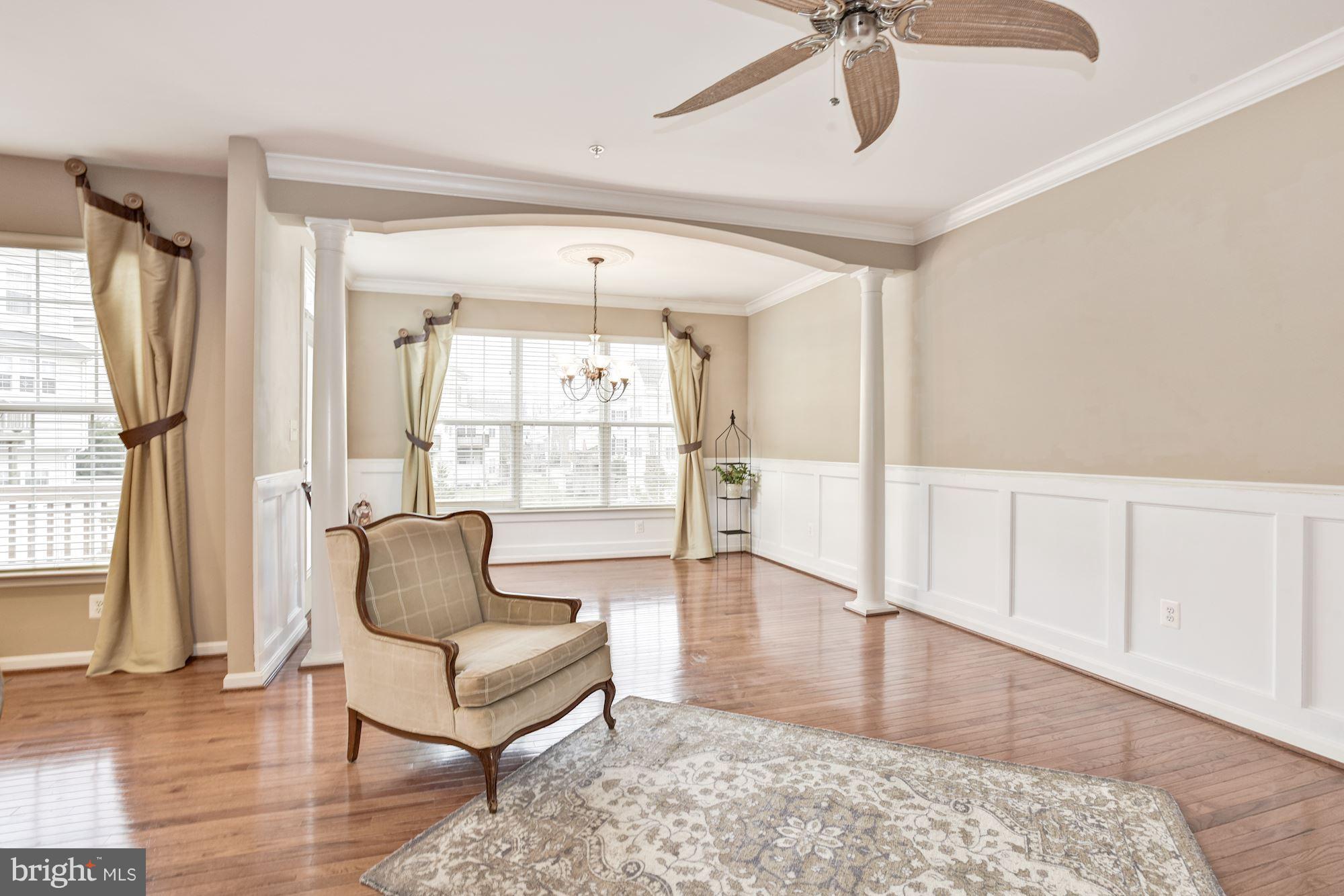 2310 Noblewood Road Edgewater, MD 21037 - Photo 11 of 30 Living Room