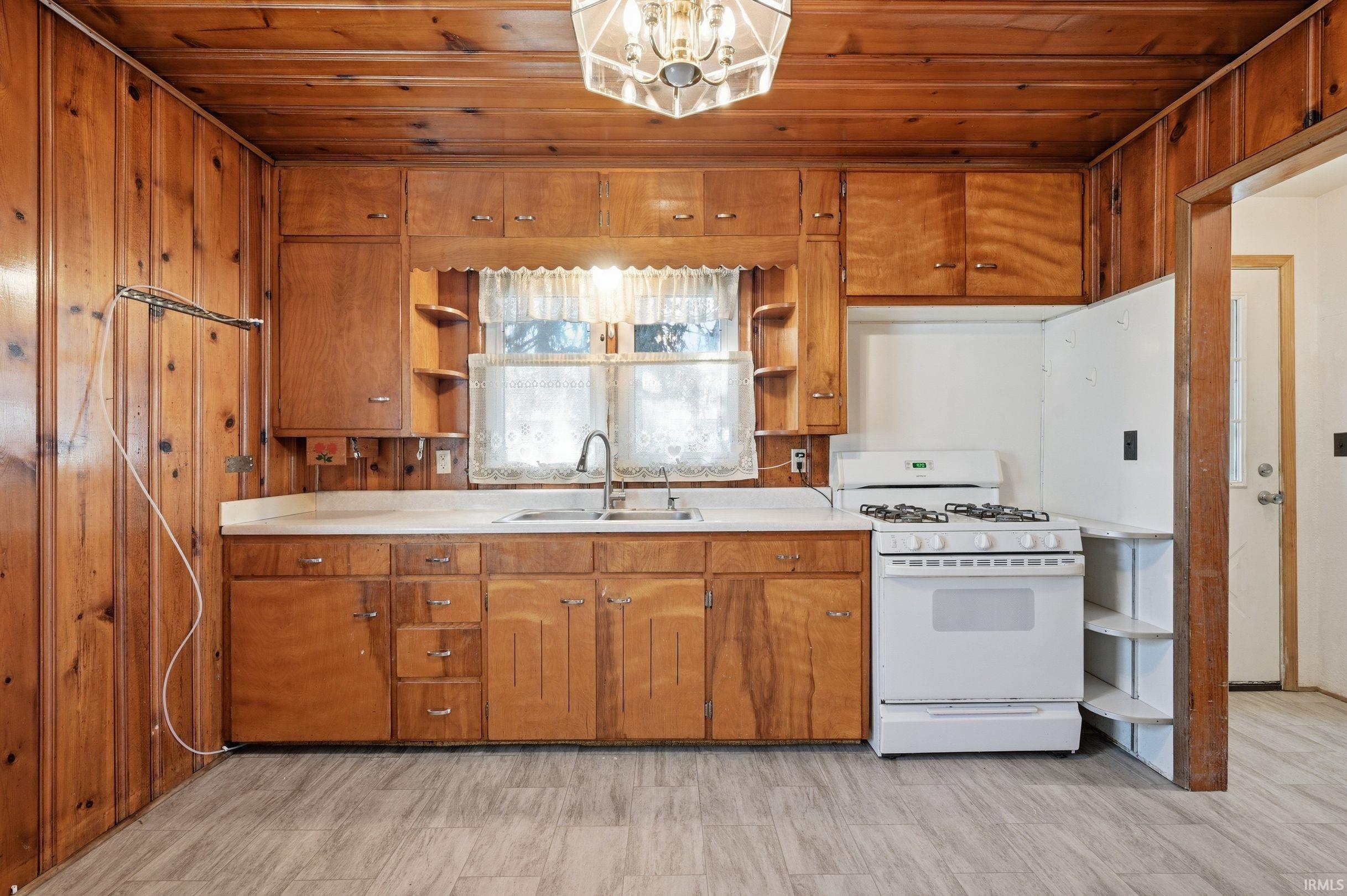 524 South Meridian Street Dunkirk, IN 47336 - Photo 11 of 21