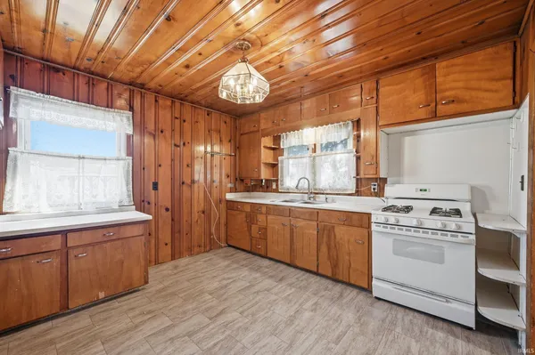 $109,900 | 524 South Meridian Street, Dunkirk, IN 47336