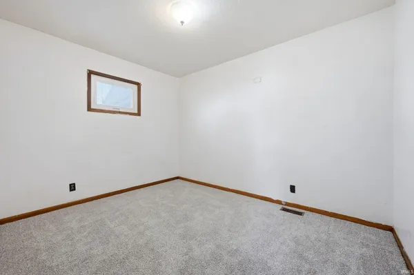 $109,900 | 524 South Meridian Street, Dunkirk, IN 47336