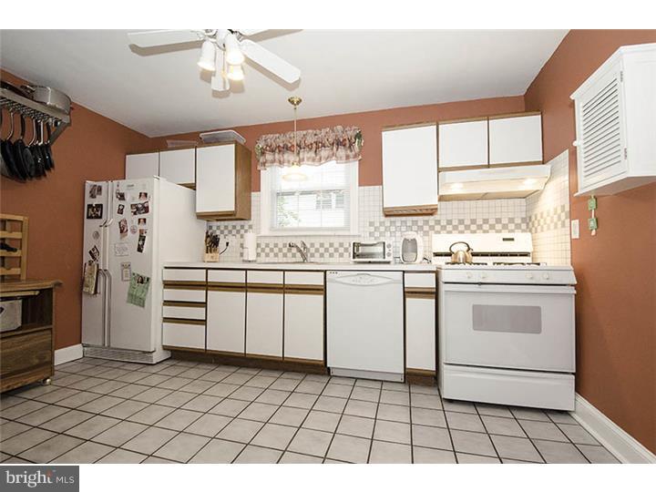 2216 Avon Road Ardmore, PA 19003 - Photo 12 of 23