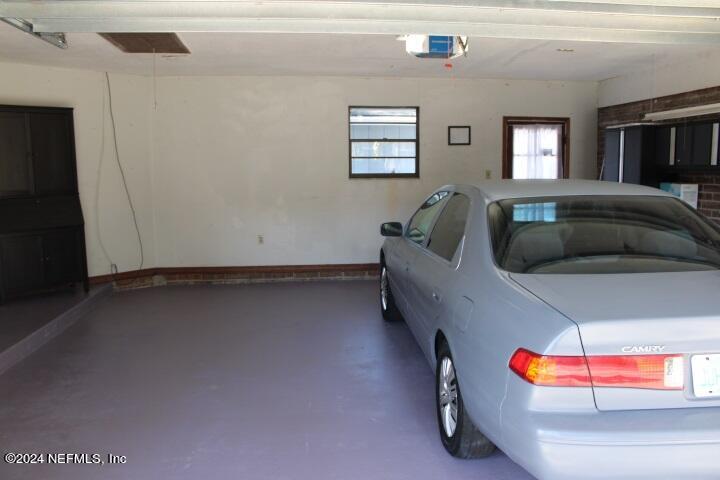 5275 Riverton Road, Unit 7 Jacksonville, FL 32277 - Photo 29 of 43 garage