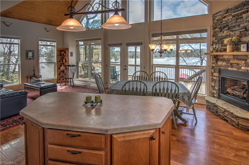 198 Shoreline Road New London, NC 28127 - Photo 11 of 28 Gallery Image 11