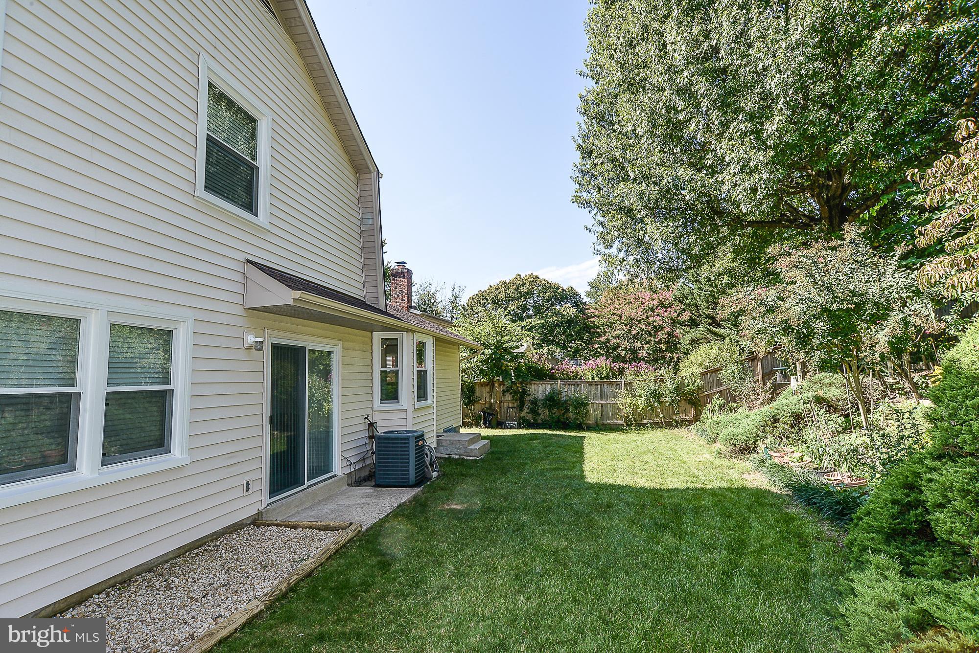 7124 Hamor Lane Springfield, VA 22153 - Photo 27 of 30 Wooded view