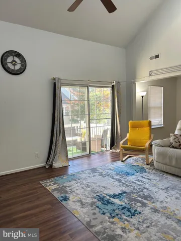 $2,300 | 704 B Trescott Place, Mount Laurel, NJ 08054