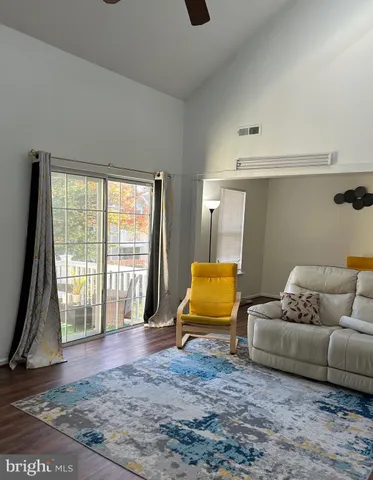 $2,300 | 704 B Trescott Place, Mount Laurel, NJ 08054