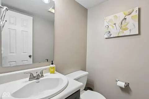 $379,900 | 12552 Geist Cove Drive, Indianapolis, IN 46236