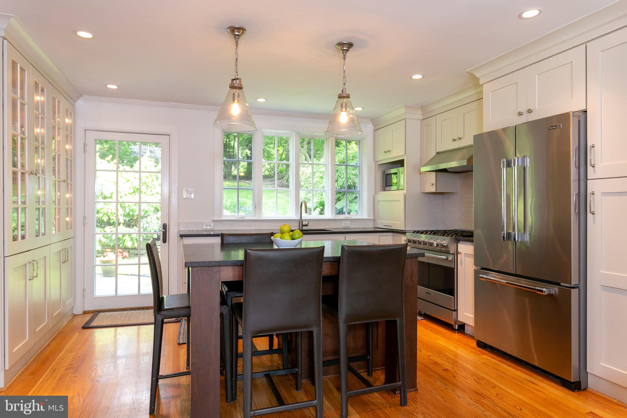 60 West Hampton Road Philadelphia, PA 19118 - Photo 5 of 23