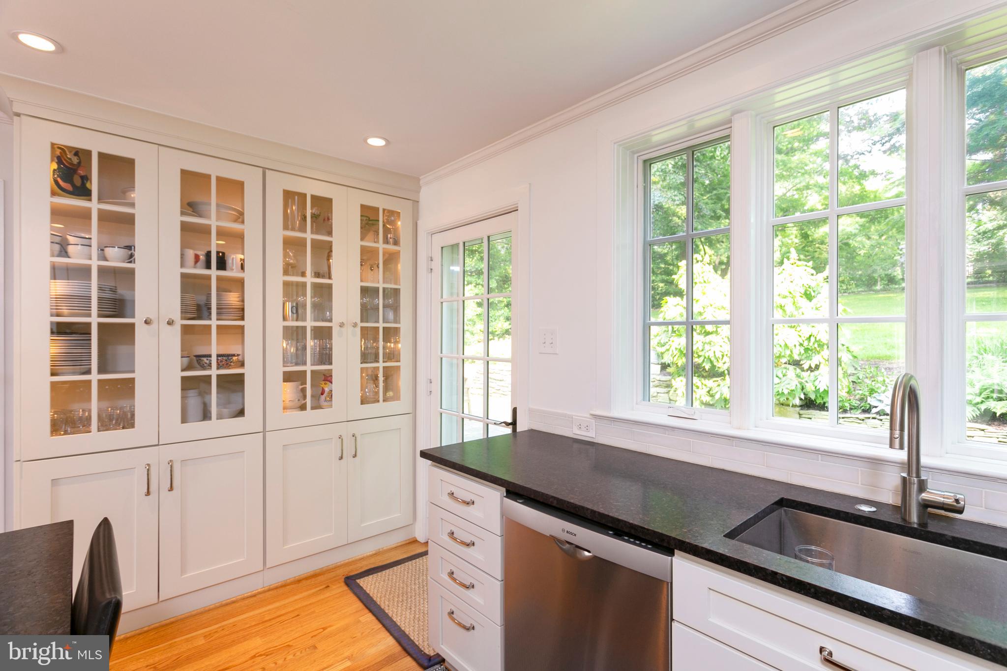 60 West Hampton Road Philadelphia, PA 19118 - Photo 6 of 23
