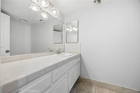 $484,900 | 8927 Cedros Avenue, Unit 8, Panorama City, CA 91402