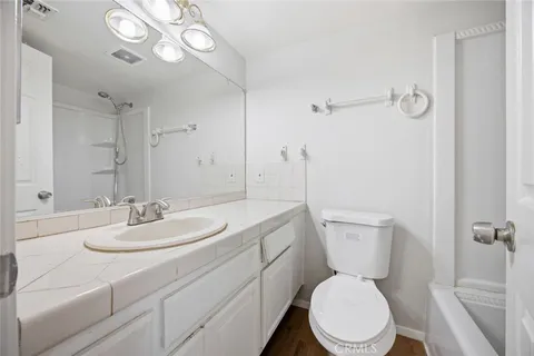 $484,900 | 8927 Cedros Avenue, Unit 8, Panorama City, CA 91402