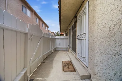 $484,900 | 8927 Cedros Avenue, Unit 8, Panorama City, CA 91402