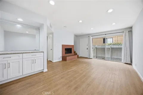 $484,900 | 8927 Cedros Avenue, Unit 8, Panorama City, CA 91402
