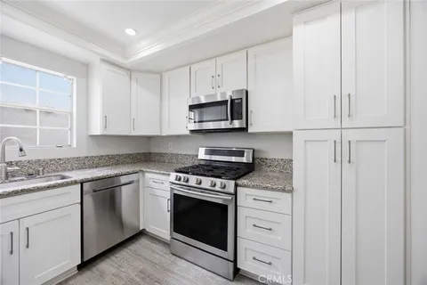 $484,900 | 8927 Cedros Avenue, Unit 8, Panorama City, CA 91402