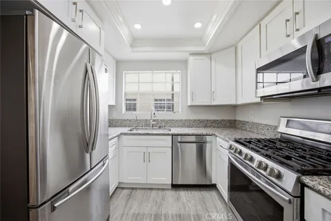 $484,900 | 8927 Cedros Avenue, Unit 8, Panorama City, CA 91402