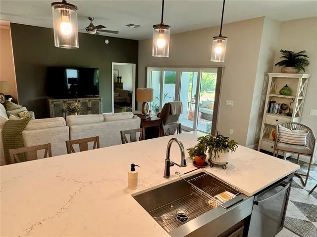 $541,900 | 736 River Oaks Circle, The Villages, FL 34762