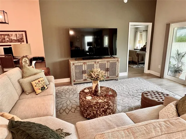 $541,900 | 736 River Oaks Circle, The Villages, FL 34762