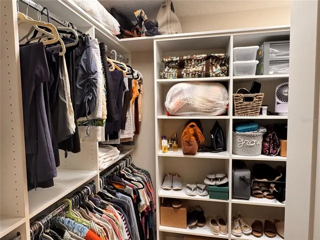 $541,900 | 736 River Oaks Circle, The Villages, FL 34762