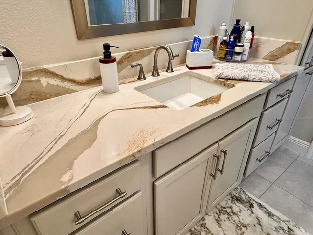 $541,900 | 736 River Oaks Circle, The Villages, FL 34762