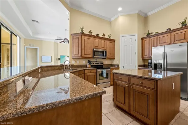 $15,000 | 975 Tivoli Court, Naples, FL 34104