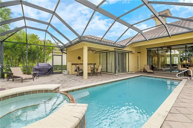 $15,000 | 975 Tivoli Court, Naples, FL 34104