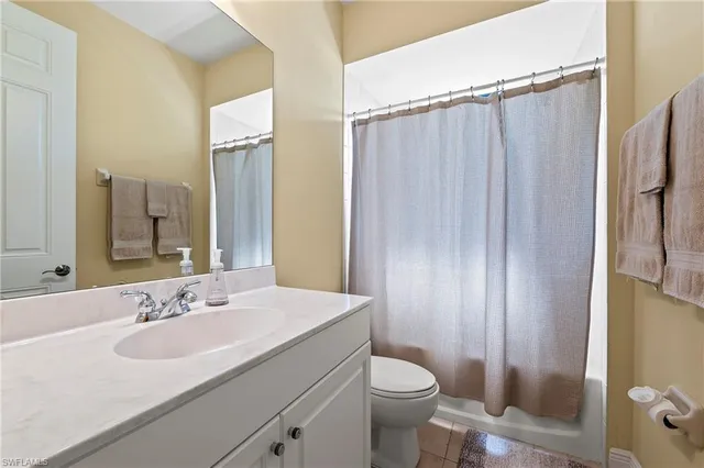 $15,000 | 975 Tivoli Court, Naples, FL 34104