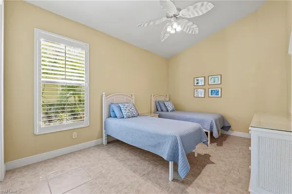 $15,000 | 975 Tivoli Court, Naples, FL 34104