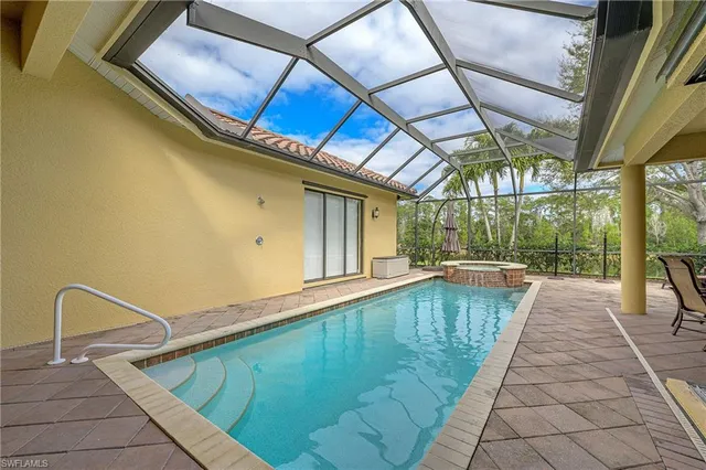 $15,000 | 975 Tivoli Court, Naples, FL 34104