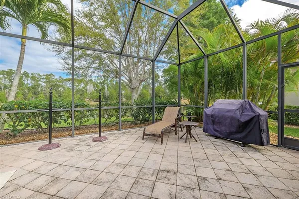 $15,000 | 975 Tivoli Court, Naples, FL 34104