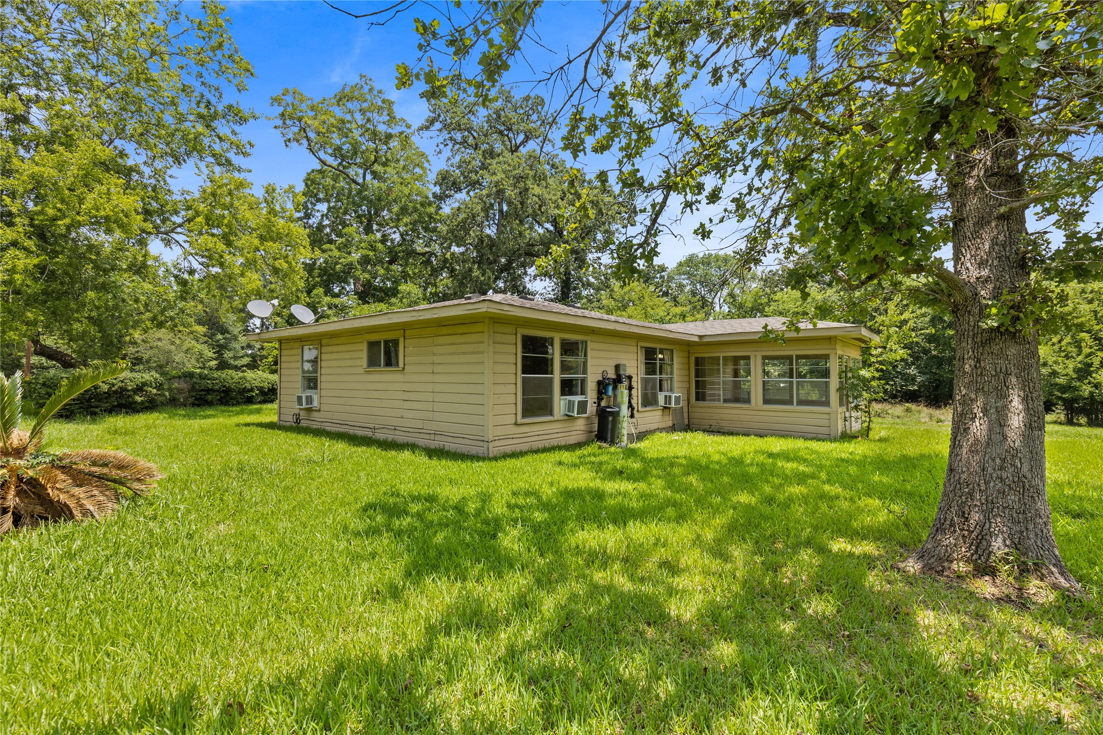 10973 Longstreet Road Willis, TX 77318 - Photo 23 of 40