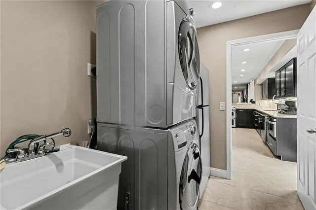 $925,000 | 1873 Queens Way, Atlanta, GA 30341