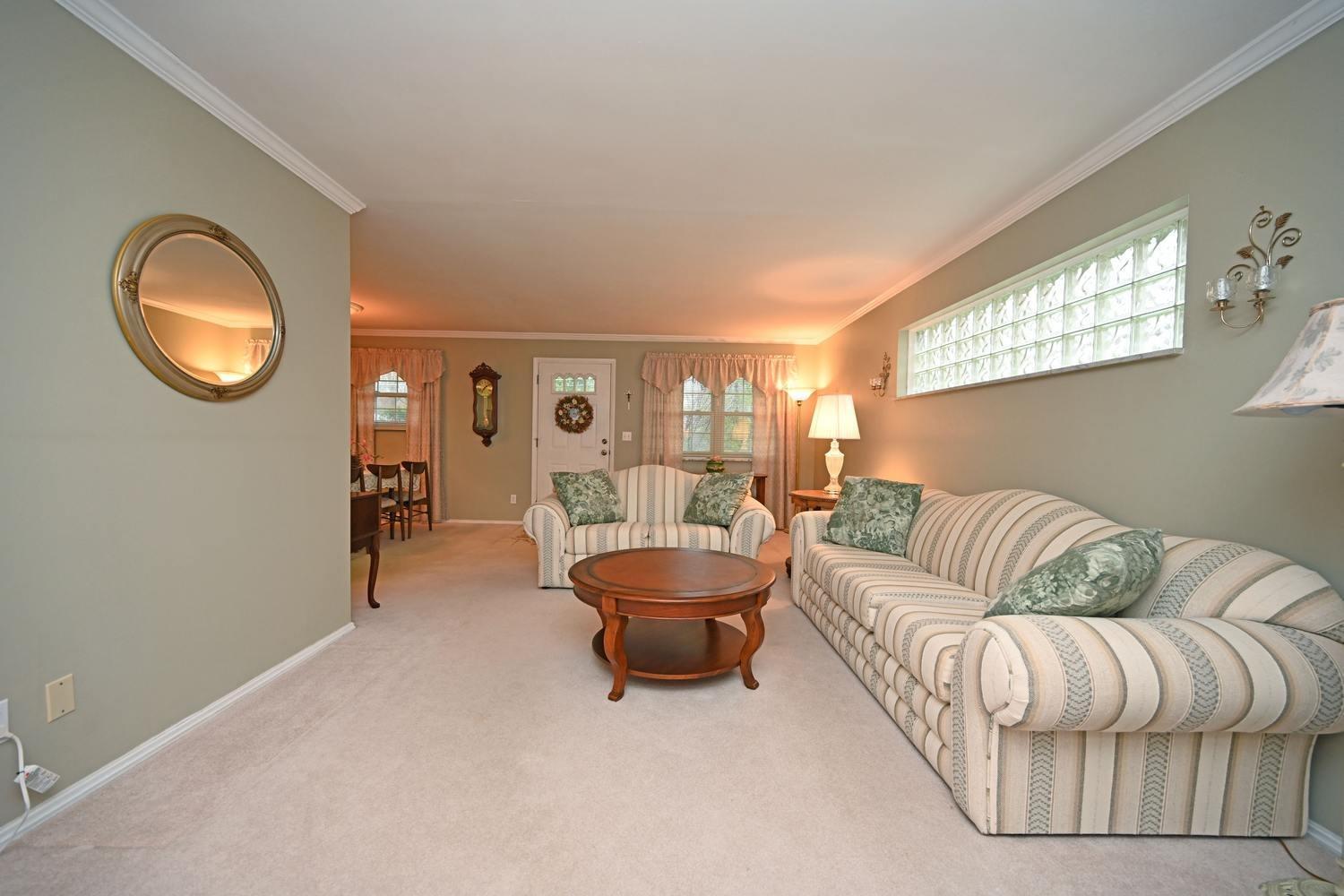 1038 Pamela Road Cincinnati, OH 45255 - Photo 8 of 43