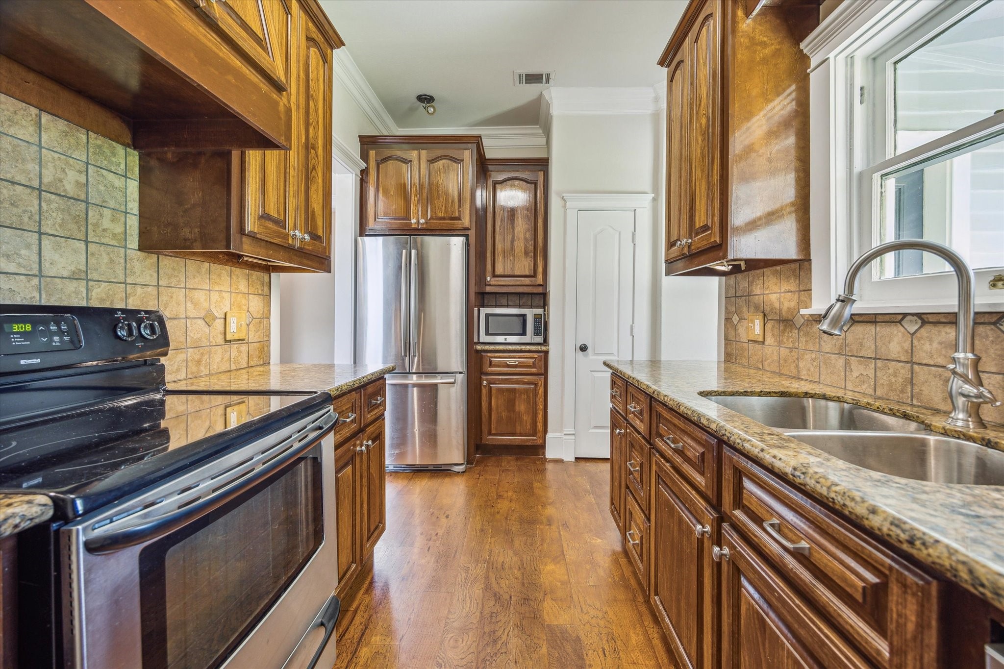 806 Sabine Street Houston, TX 77007 - Photo 11 of 20