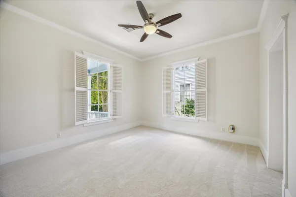 $2,500 | 806 Sabine Street, Houston, TX 77007