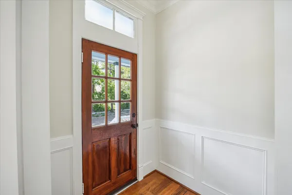 $2,500 | 806 Sabine Street, Houston, TX 77007