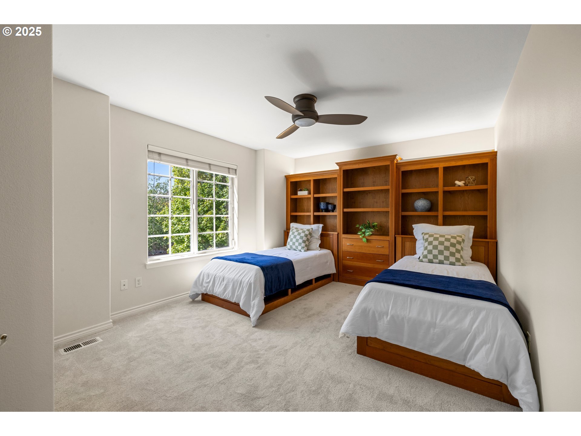 4556 Northwest Oakpoint Way Portland, OR 97229 - Photo 21 of 37