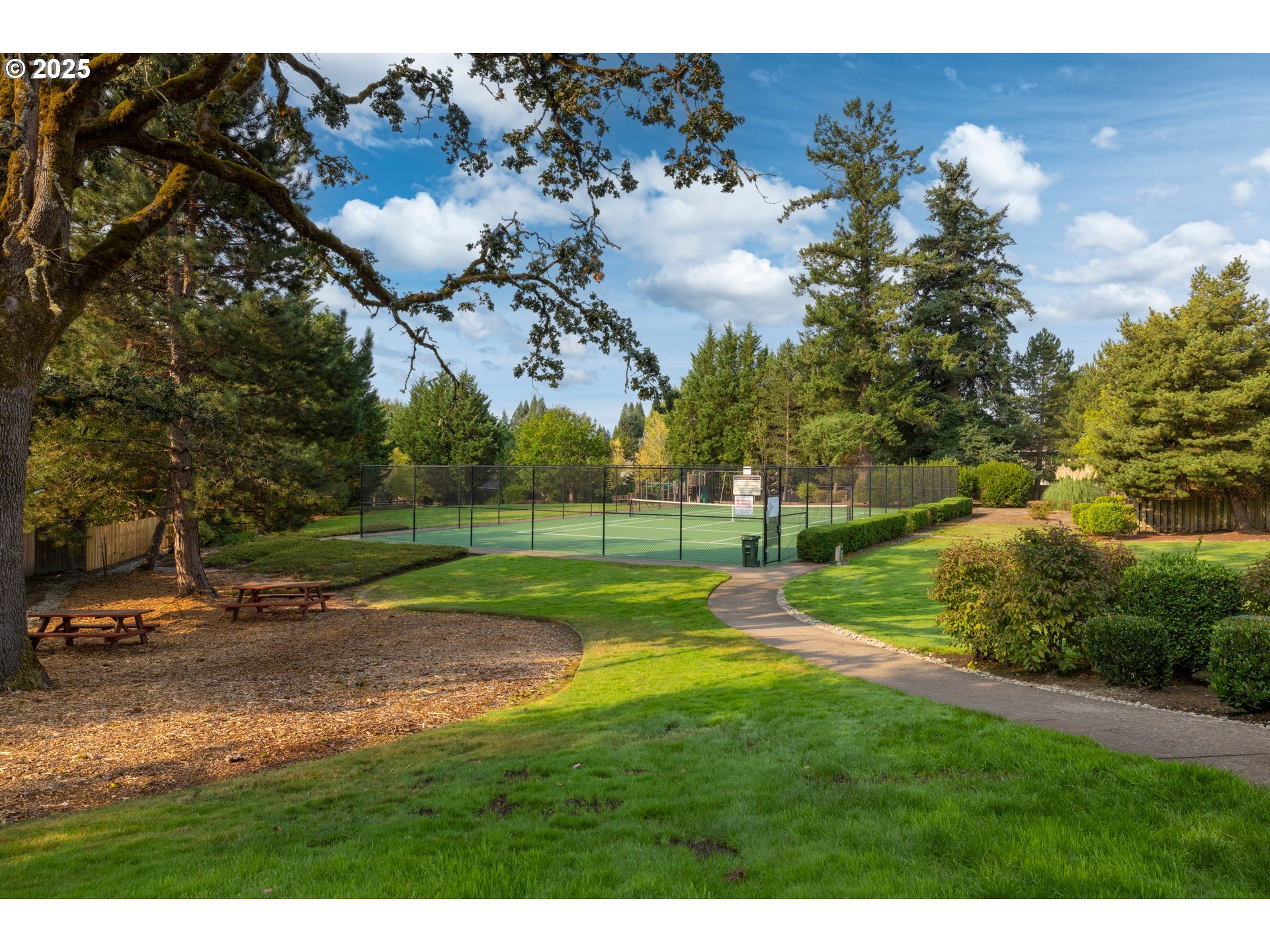 4556 Northwest Oakpoint Way Portland, OR 97229 - Photo 35 of 37