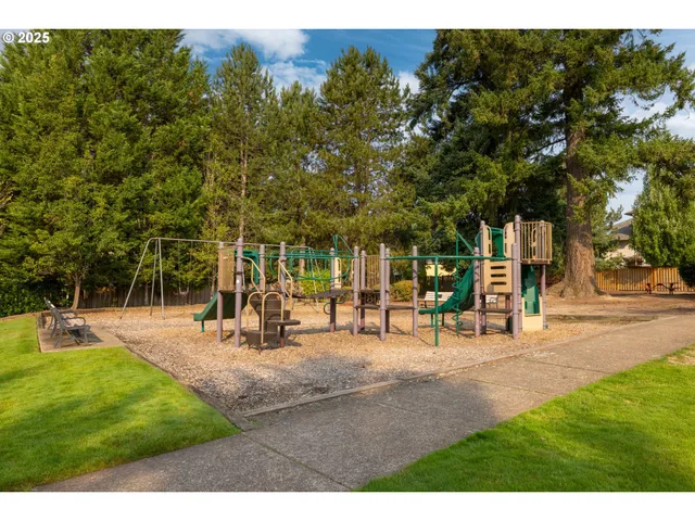 $899,000 | 4556 Northwest Oakpoint Way, Portland, OR 97229