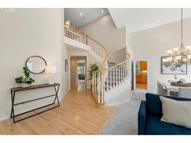 a view of livingroom with furniture and windows