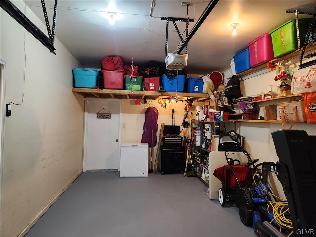 322 Chestnut Street Slatington, PA 18080 - Photo 10 of 50 Grage